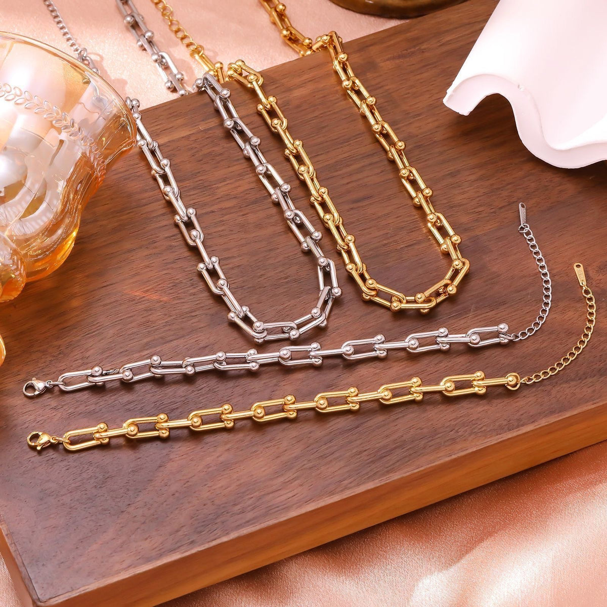 Nuba Horseshoe Jewellery Set