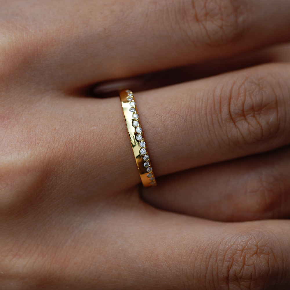 Nuba Curved Moissanite Signature Ring